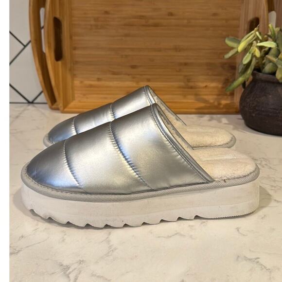 Anthropologie Maeve Puffy Platform Slipper Shoes Silver Size Large 10/11 casual - Picture 1 of 9
